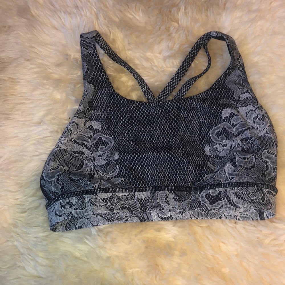 Lululemon  energy sports bra never worn size 4